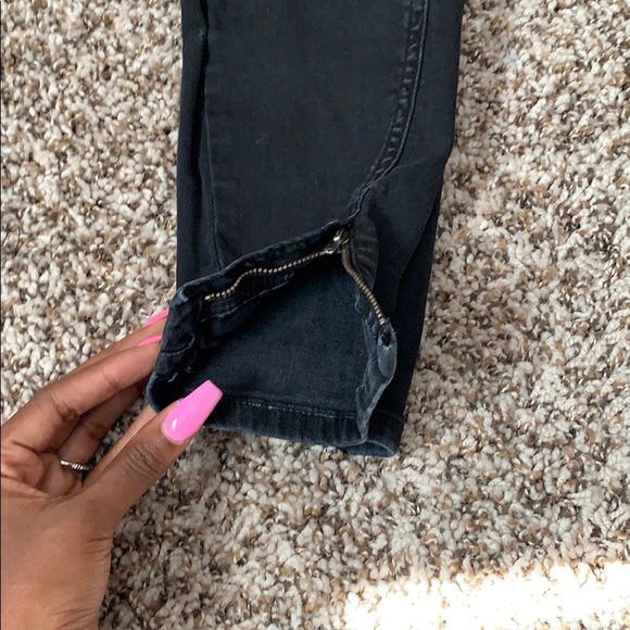 Jeans - Picture 3 of 6